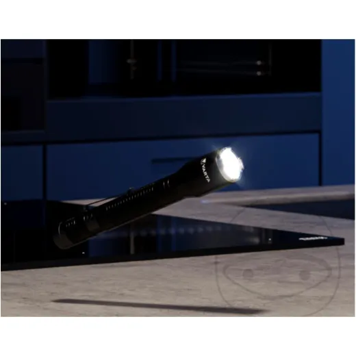 Taschenlampe LED Alu F20 Pro Varta mit 2 AA Batterien