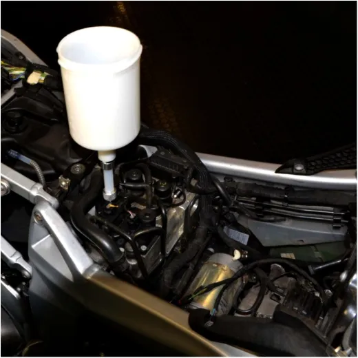 Brake fluid filler - jmp